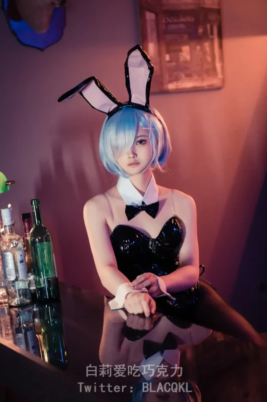 图片[5]-白莉爱吃巧克力[原理猪]精美壁纸欣赏下载【20套】-游戏兄弟